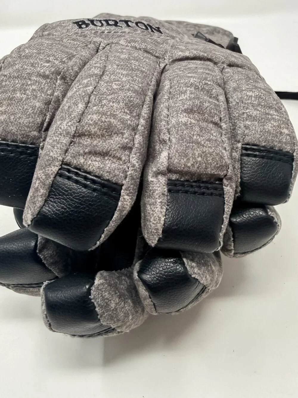 Burton Kid's GORE-TEX Waterproof Gloves Size Small Gray/Black Gauntlet Cuffs